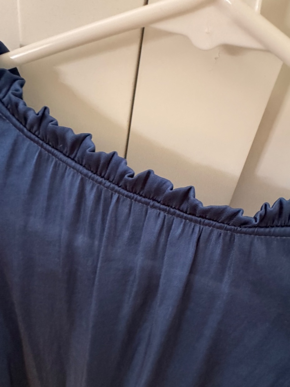 Banana Republic Ruffled Top - Picture 2 of 4